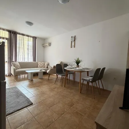 For Guests In Complex Siana Апартаменти