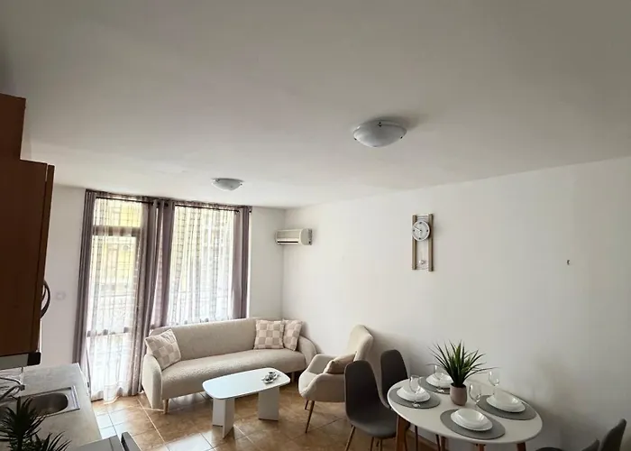 Апартаменти For Guests In Complex Siana *